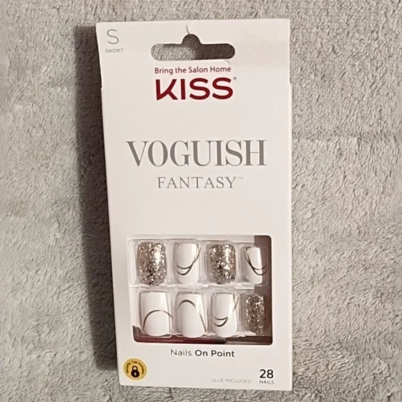 Press-on Nails - Picture 1 of 3